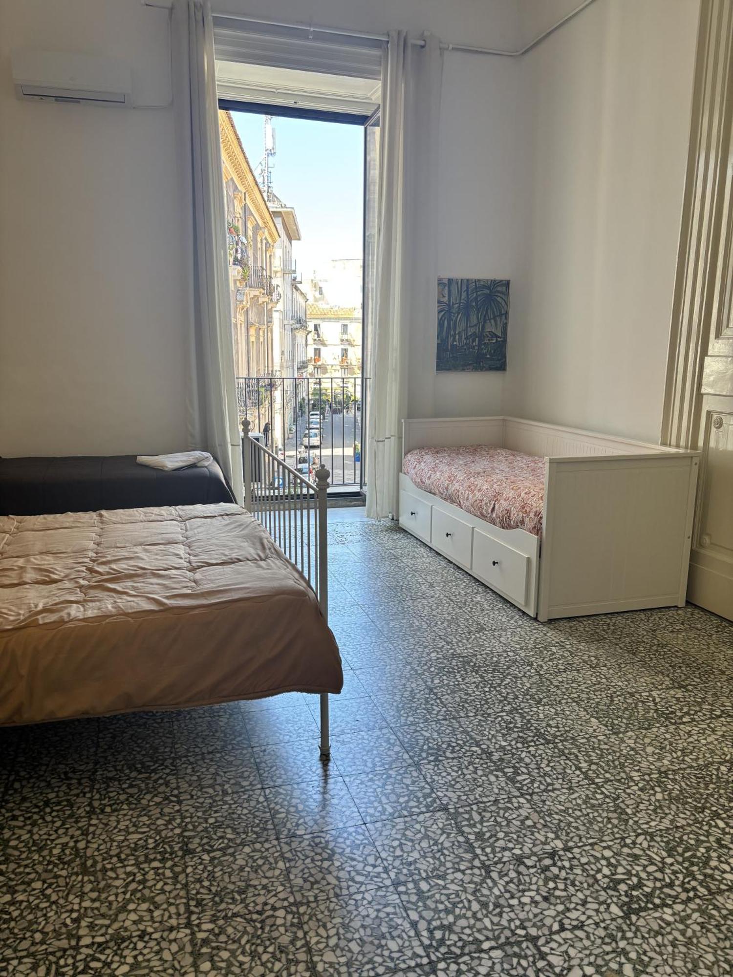 Il Teatro Rooms Catánia Buitenkant foto